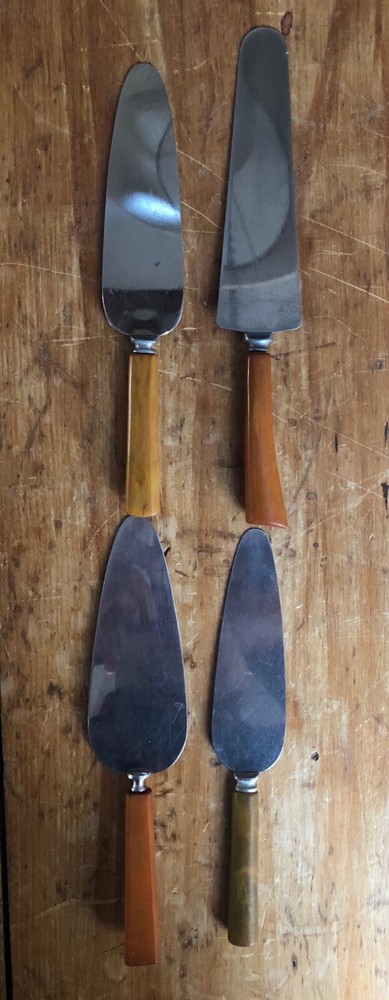 4 Bakelite  Servers Modernist Mid-Century MCM