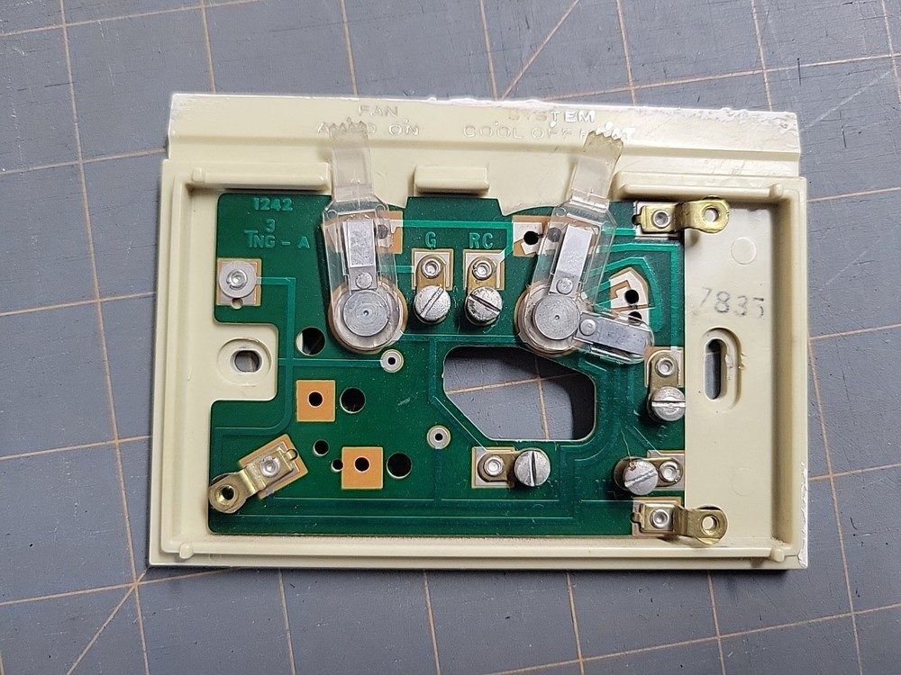 White Rodgers 1F56-301 Heating-Cooling Thermostat Untested