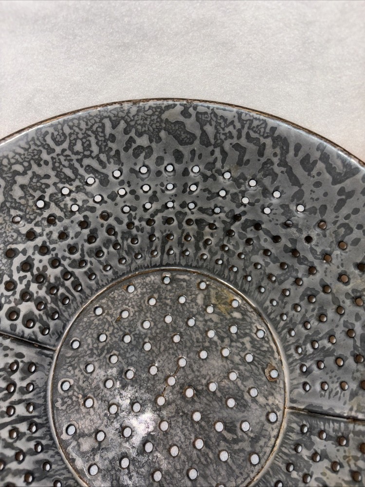 Antique Gray Graniteware Colander 11”