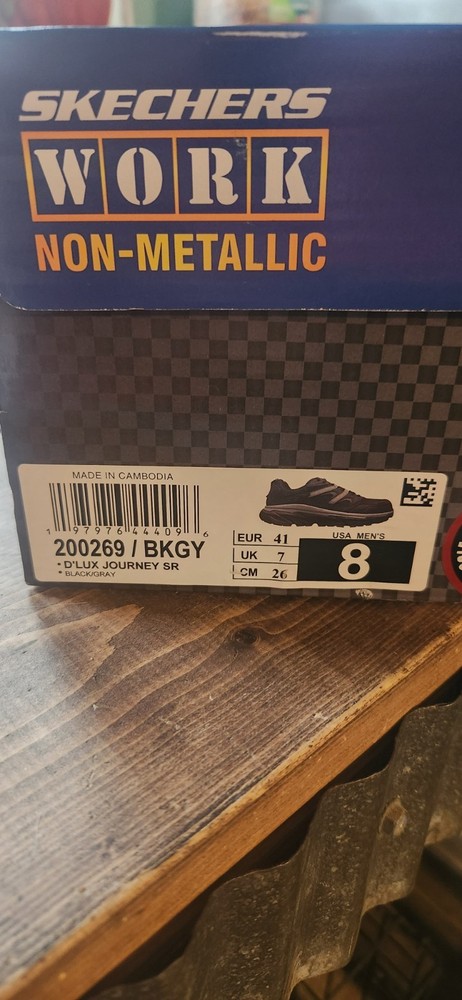Mens 8 Comp Toe Shoes