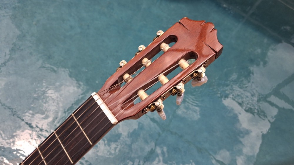Yamaha CG110A Classical Guitar full size with case