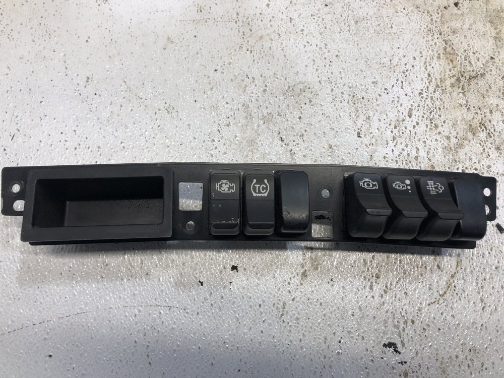 2012-2027 Kenworth T680 SWITCH Dash Panel - Used