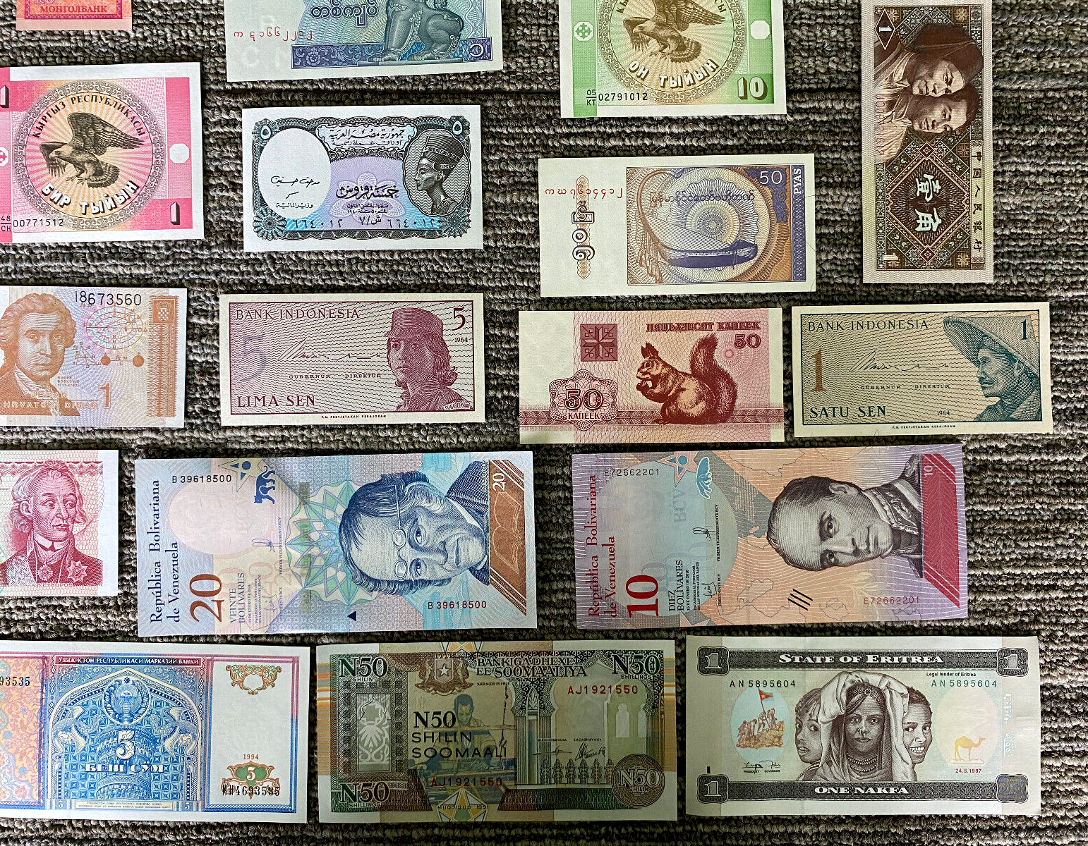 30 DIFFERENT Banknotes UNC Crisp Currency Foreign World Paper Money