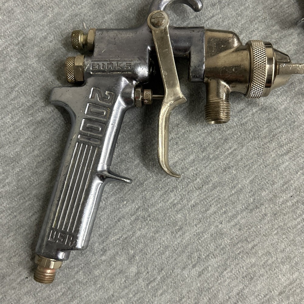 Binks 2001 Professional Spray Guns With Extras (Untested/AS_IS)