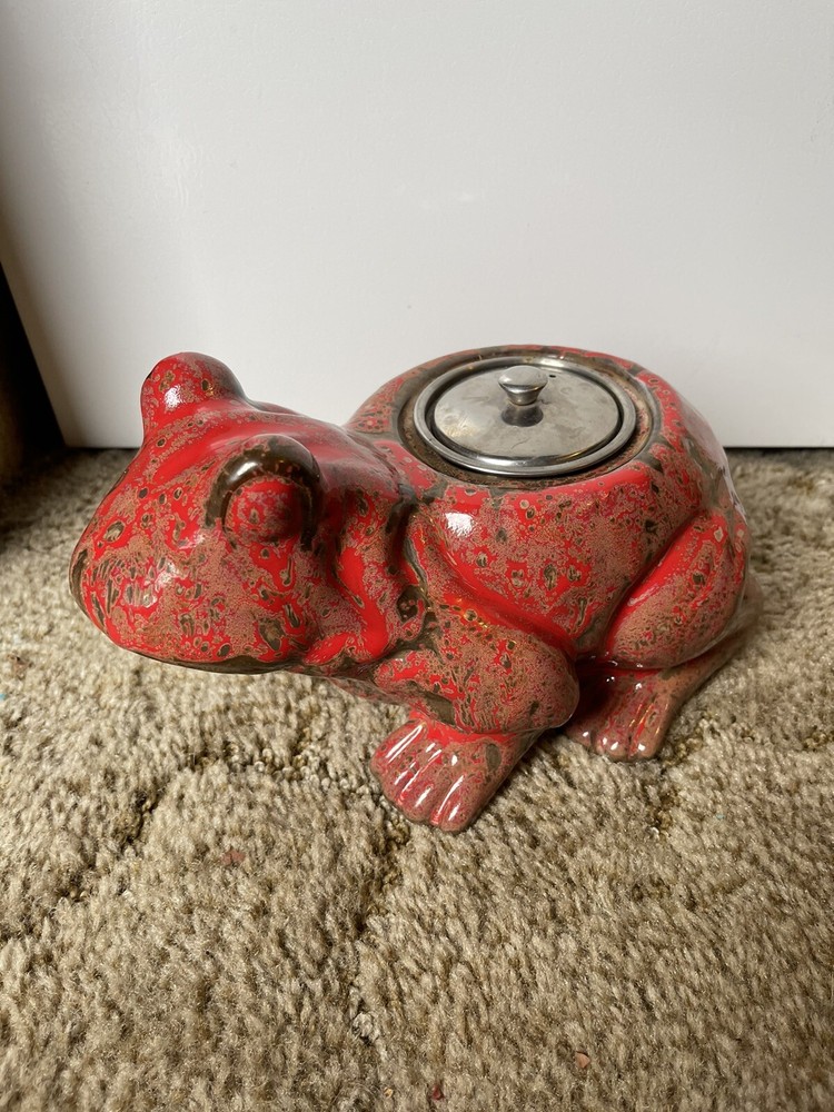 Ceramic Frog - Clean Burn Tabletop Torch - Red & Brown