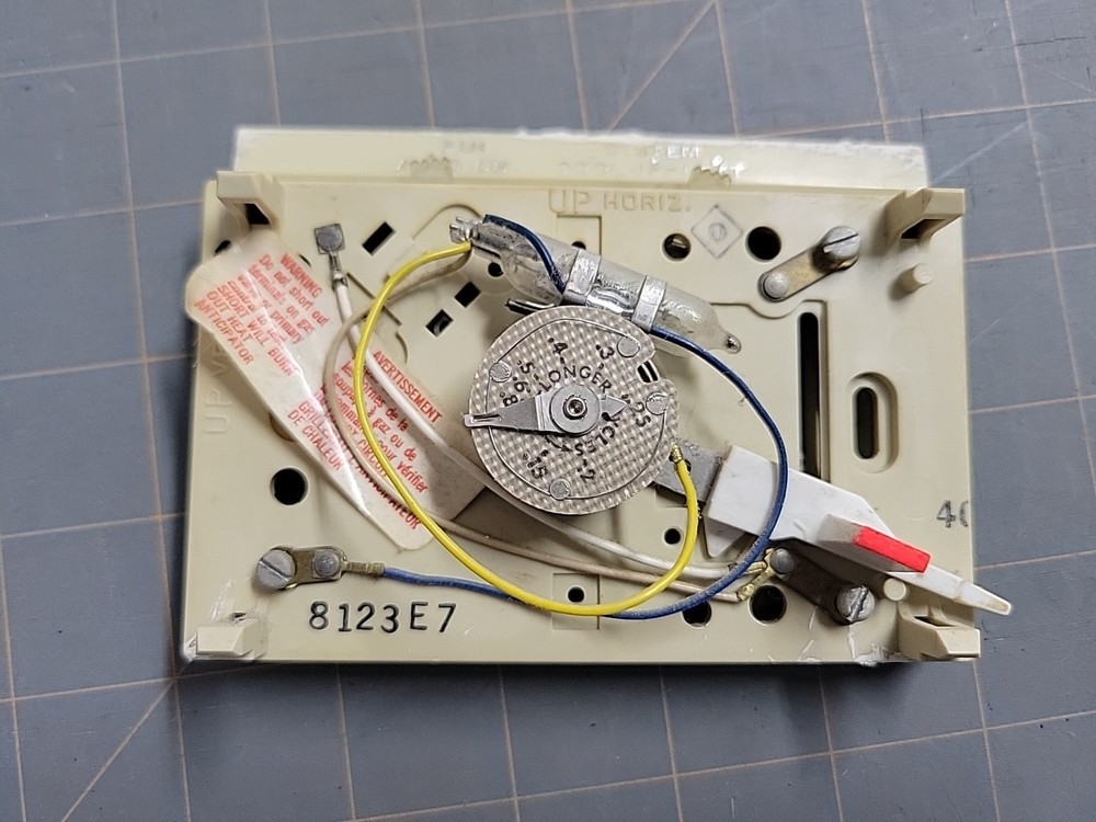 White Rodgers 1F56-301 Heating-Cooling Thermostat Untested