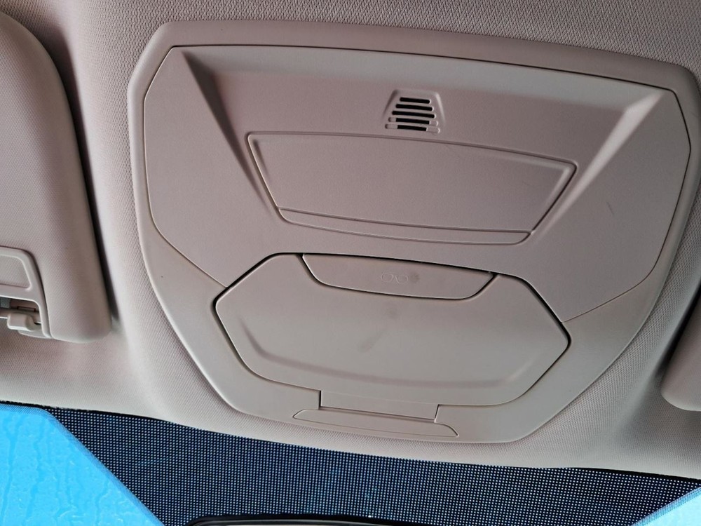 ESCAPE 2013 Glove Box 4772461