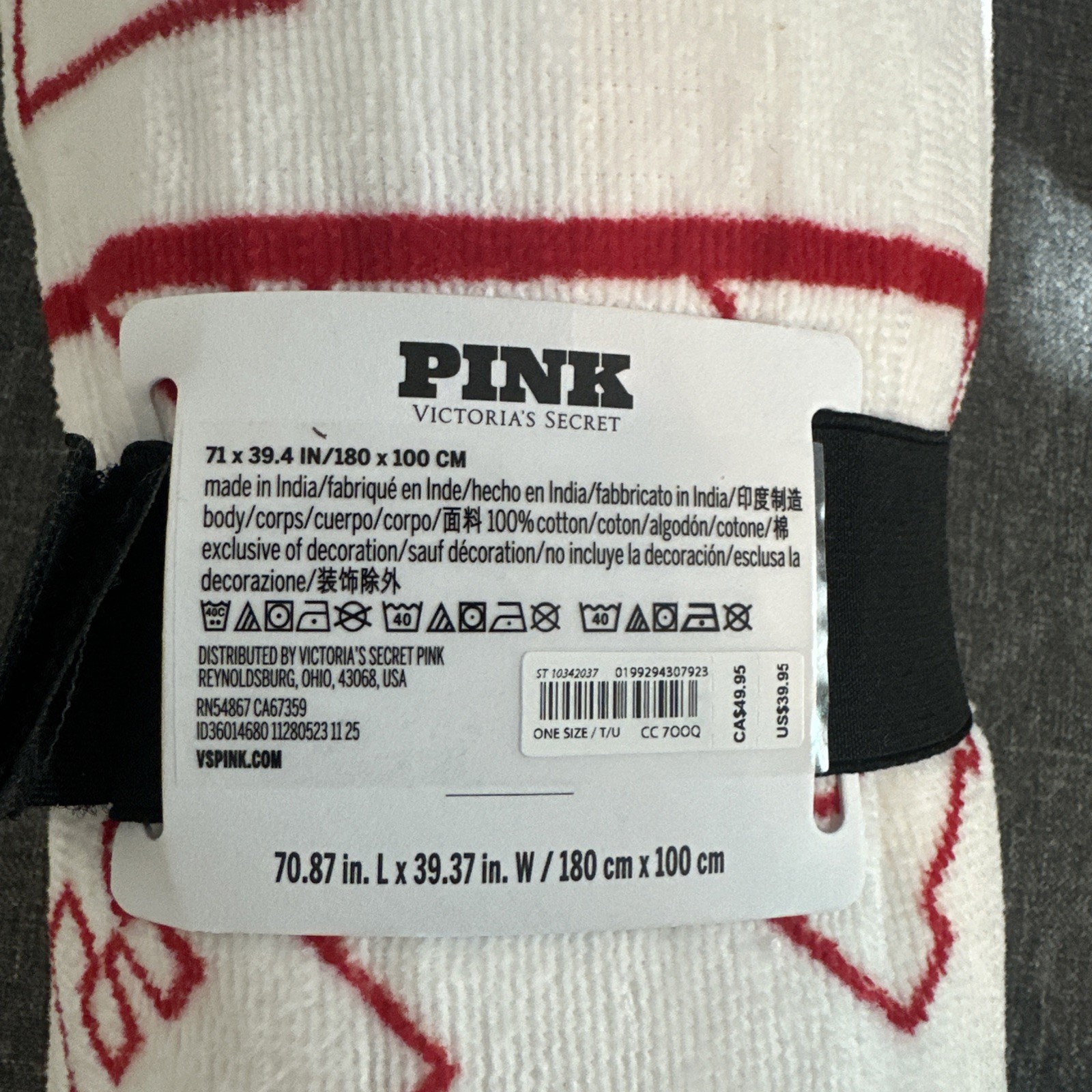 Victoria’s Secret PINK Love Pink Beach Towel - New With Tag