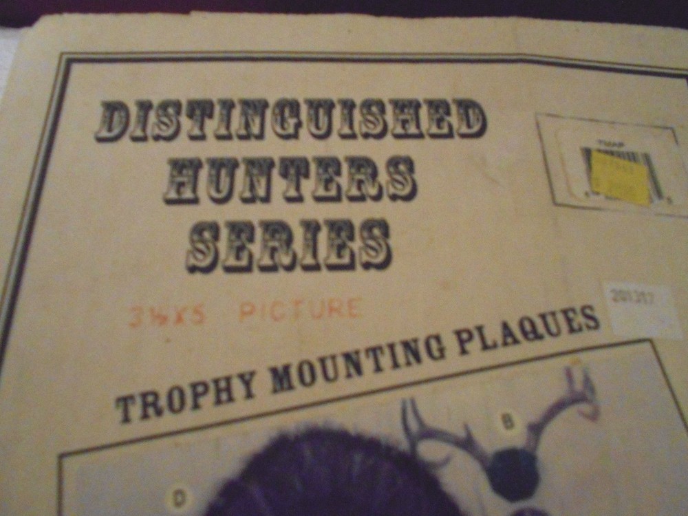 TROPHY MOUNTING KIT STILL IN BOX