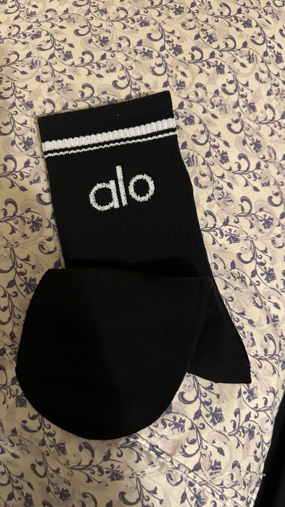 Alo Unisex Half-Crew Socks 1 Pair (MEDIUM)