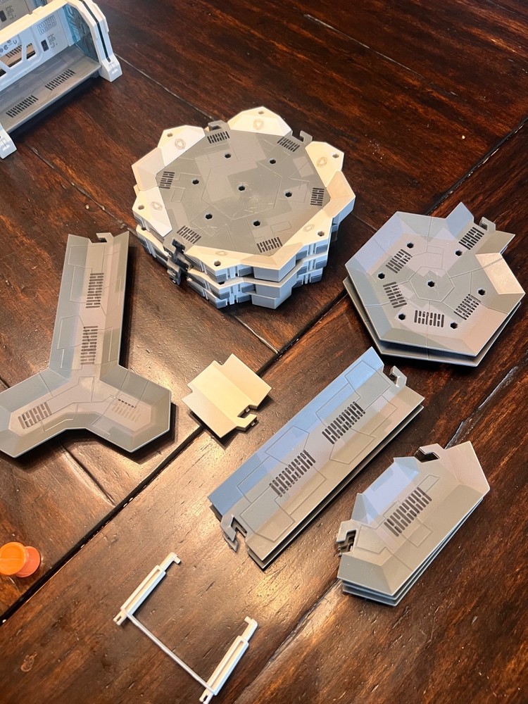 HEXBUG NANO SPACE COSMIC COMMAND Lot with 2 hex bugs