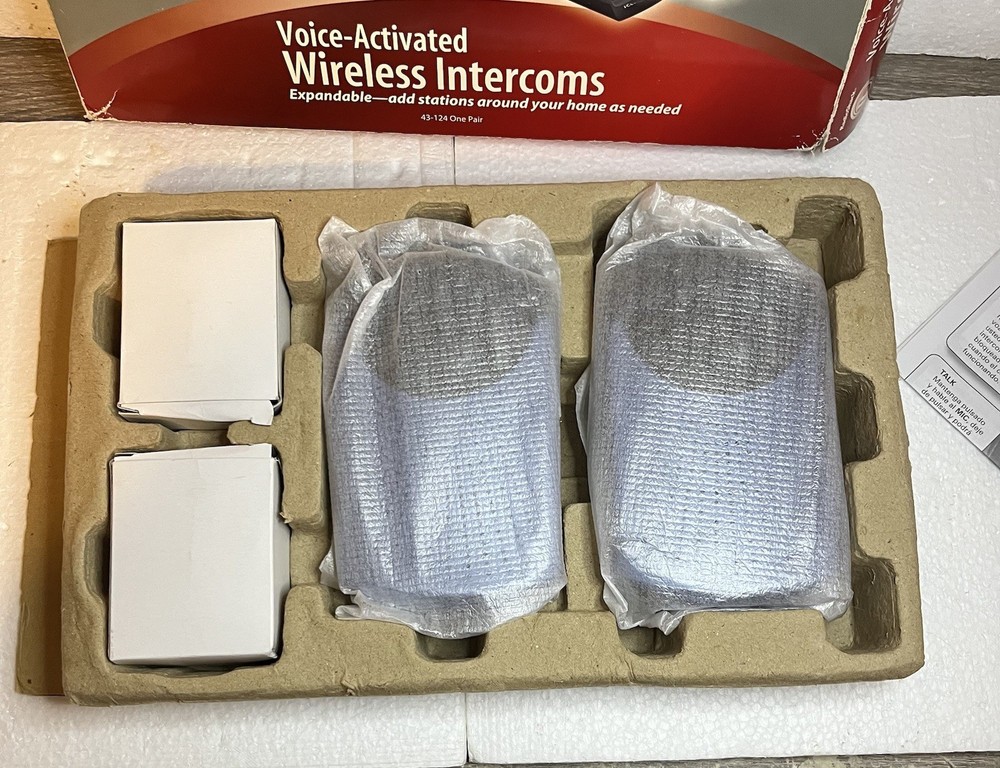 RadioShack 900MHz Wireless Intercom System (model 43-124).