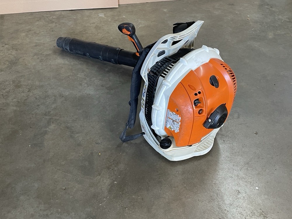 STIHL BR600 Backpack Leaf Blower -STARTS UP & RUNS- 65cc Unit READ NOTES🍃