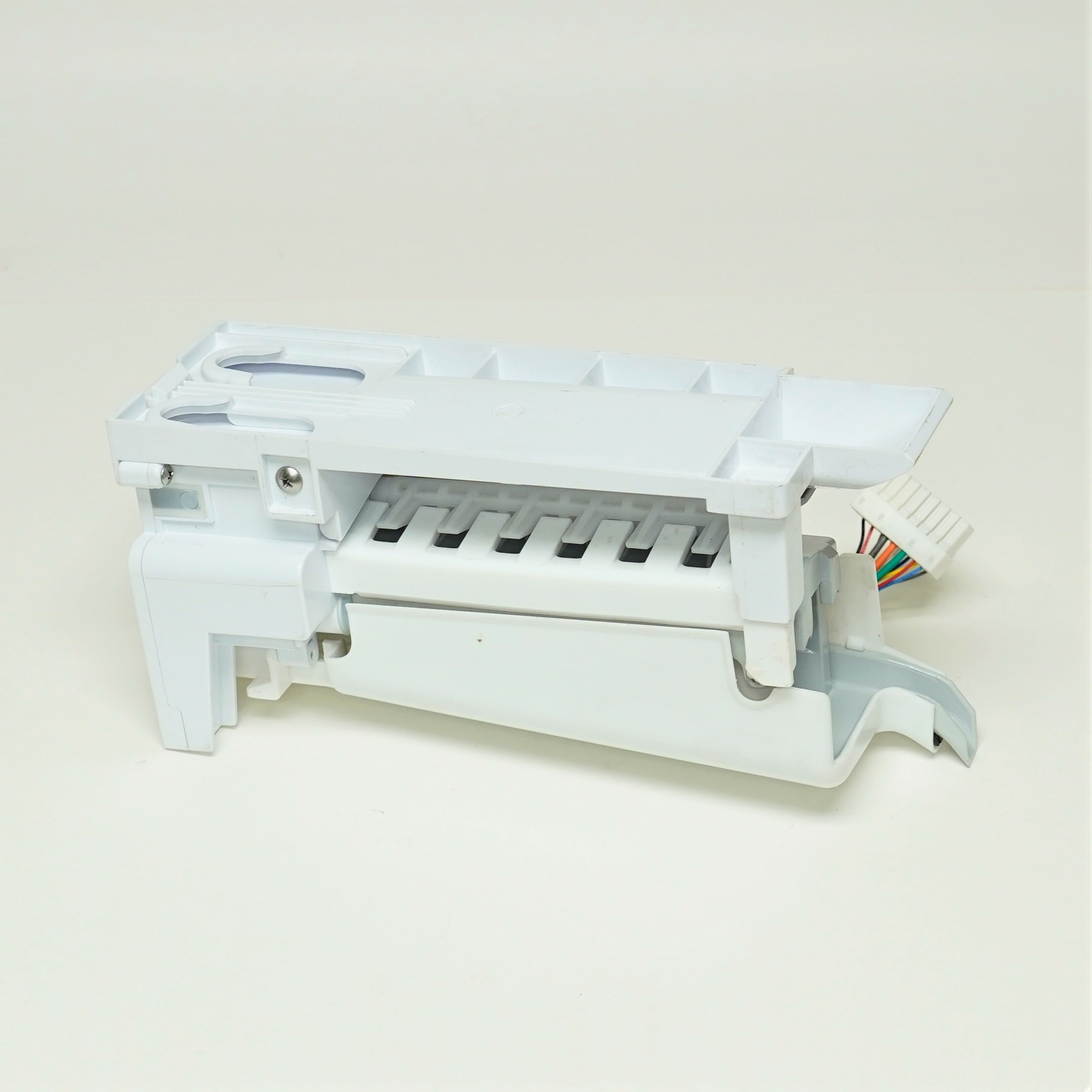 DA97-13718C for Samsung Refrigerator 6-Cube Ice Maker