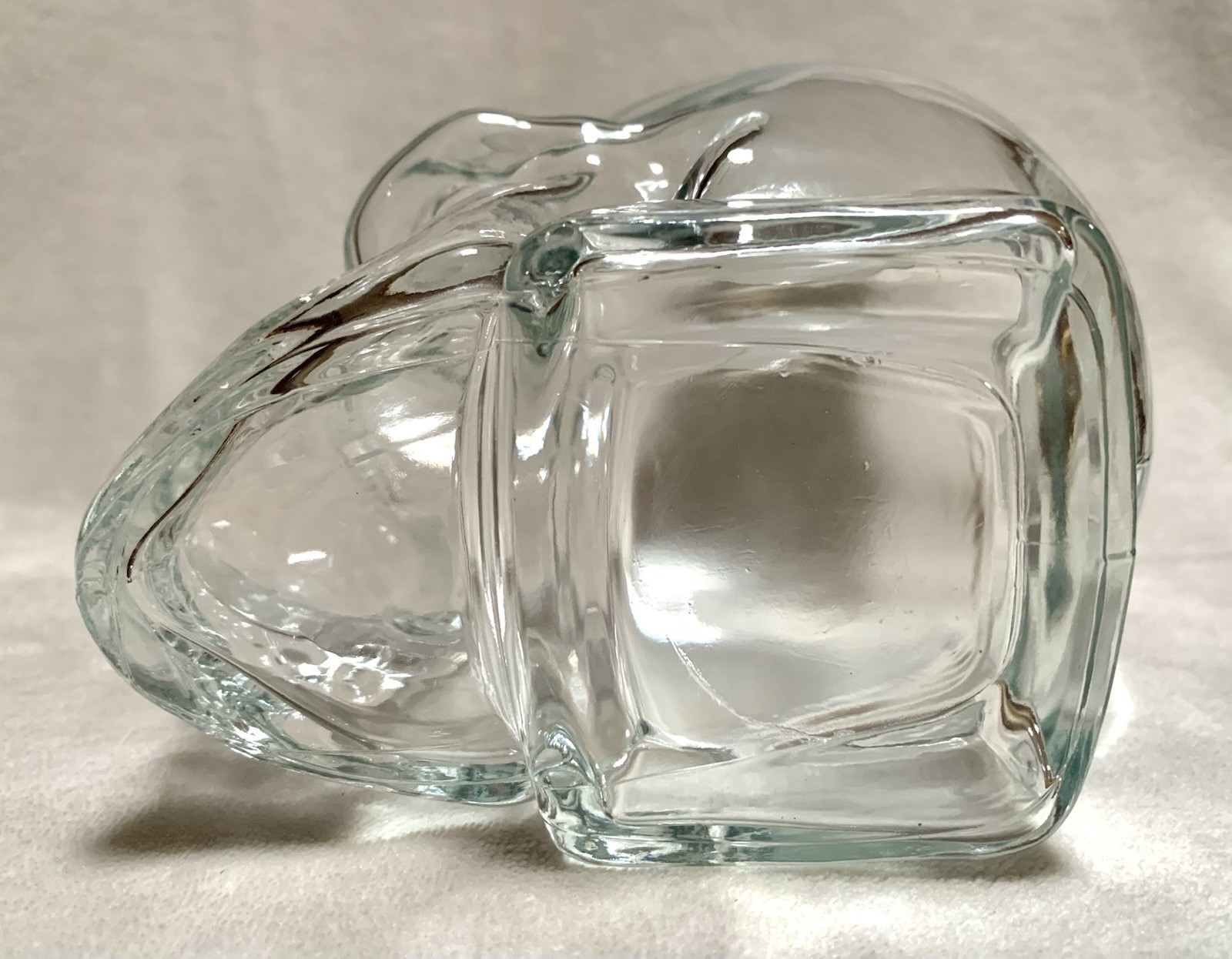 NEW 3D Figural Skull Clear Glass 26.5oz Decanter w/3D Mini Skull Stopper