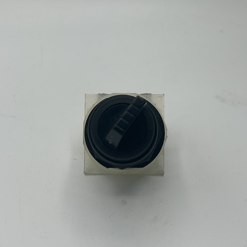 Square D Class 9001 Type KA-2 Ser. G Pilot Duty Selector Switch