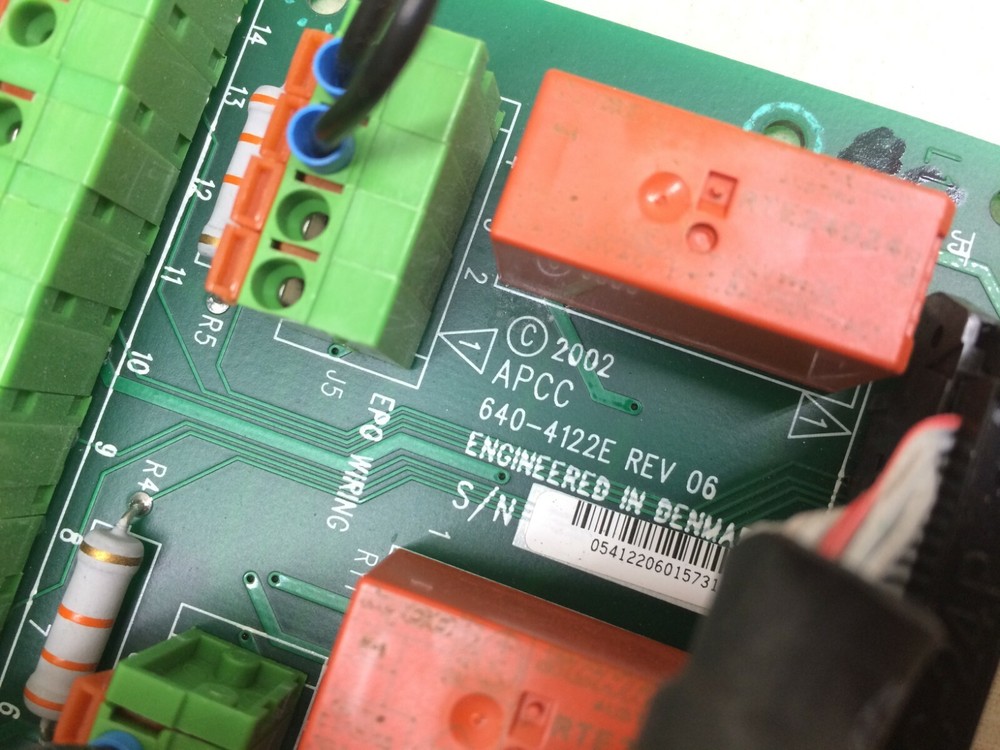 APC 640-4122E EPO Ancillary Interface Module w/ Cords