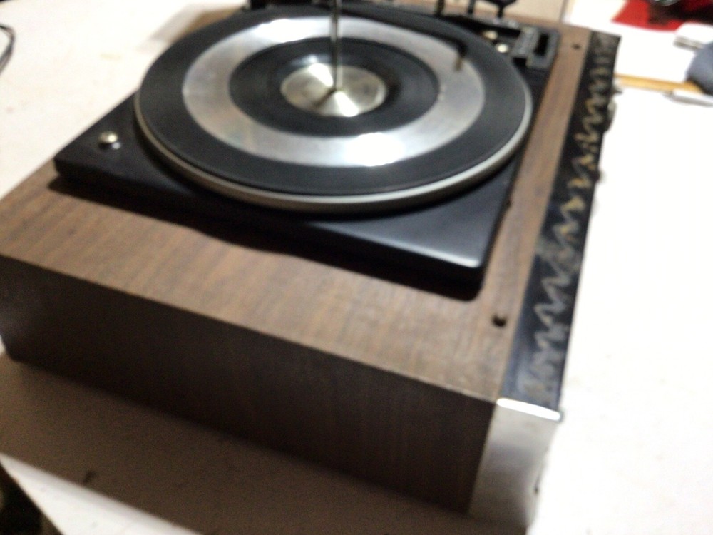 RARE Vintage LLOYD's Record Player Powers on Untested As Is
