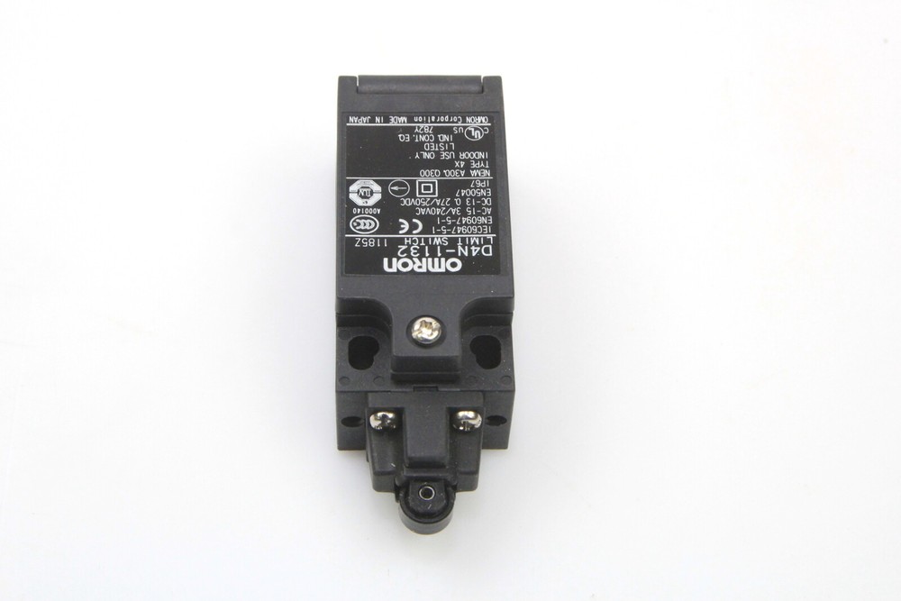 Omron D4N-1132 Limit Switch D4N1132