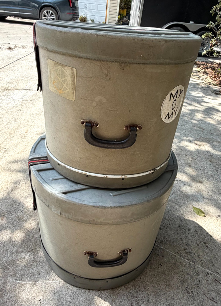 2 Impact drum cases with strap & handle 15" & 18"