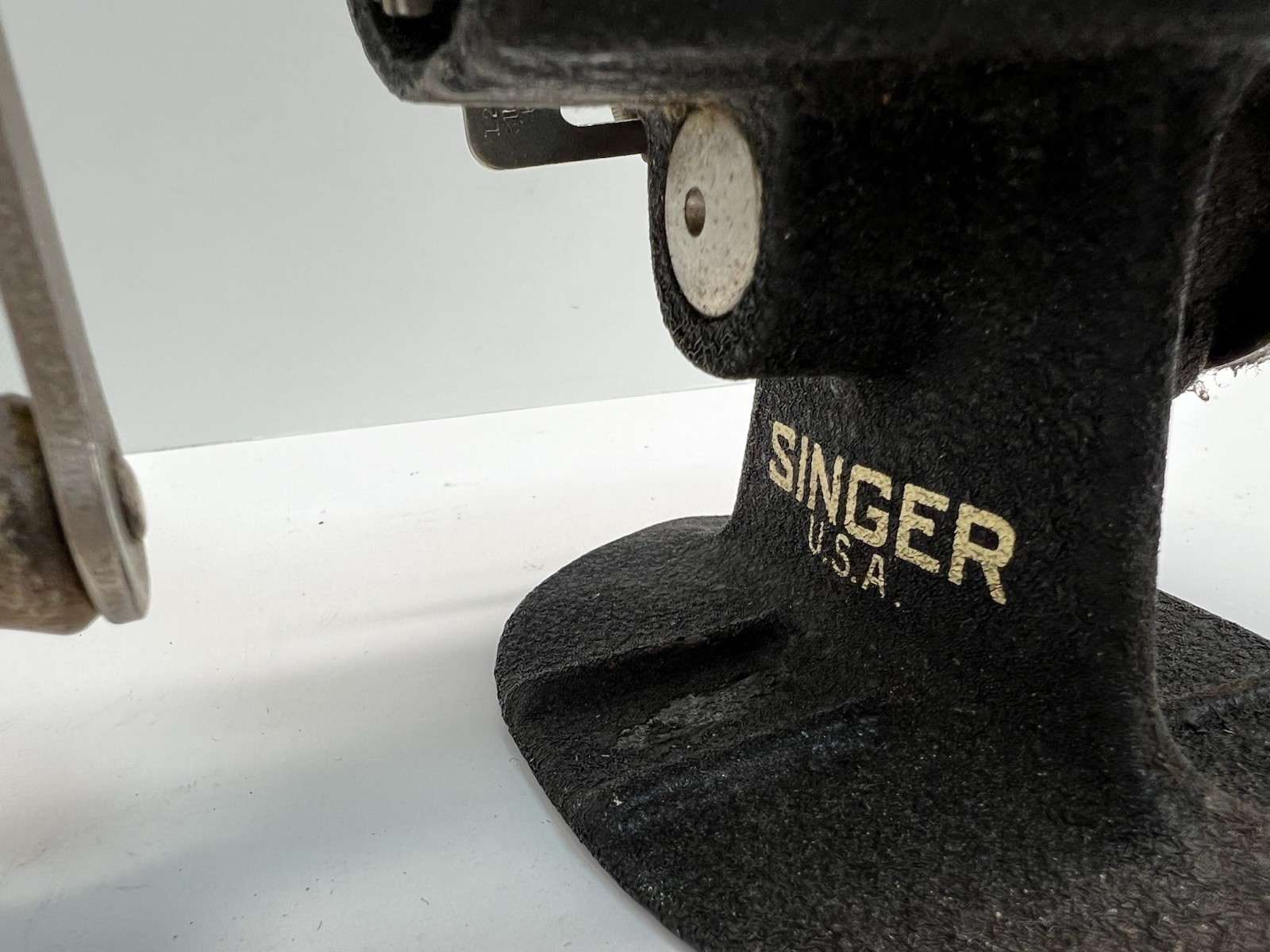 Singer Ball Bearing Hand Operated Pinking Machine 121379 Pinker 1935 + Accessori