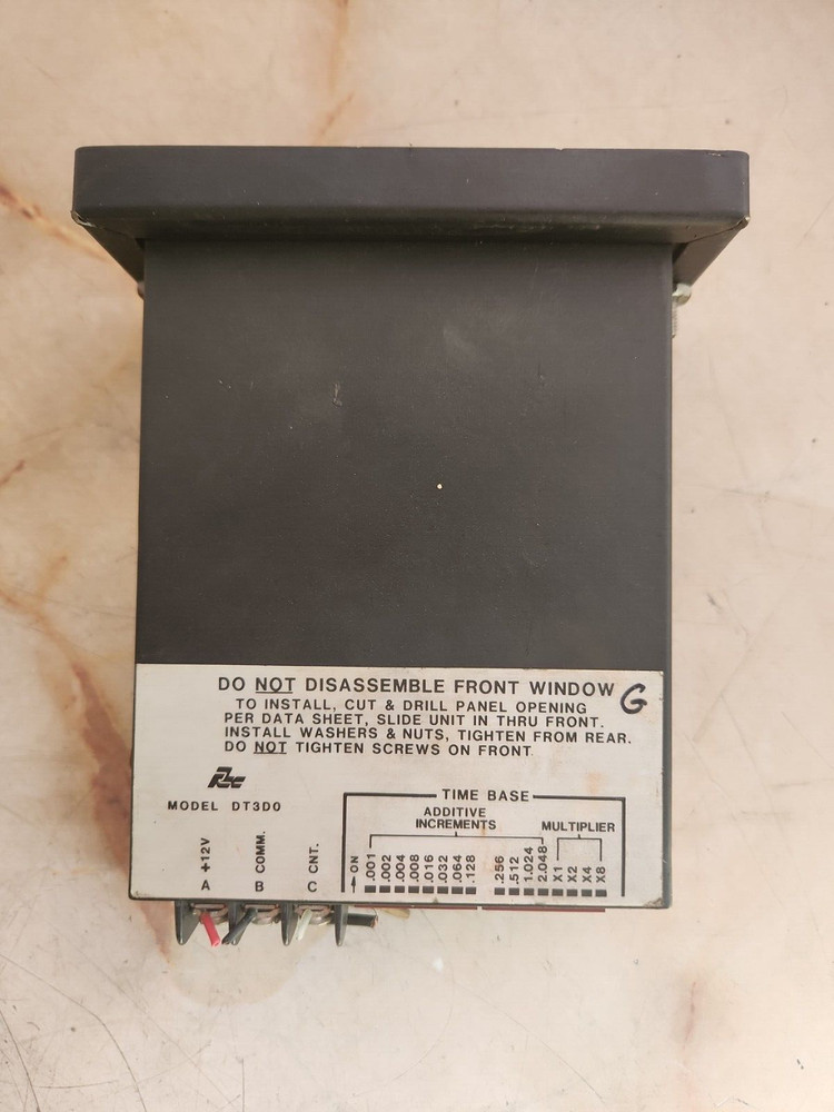 RED LION CONTROLS DT3D0 TACHOMETER