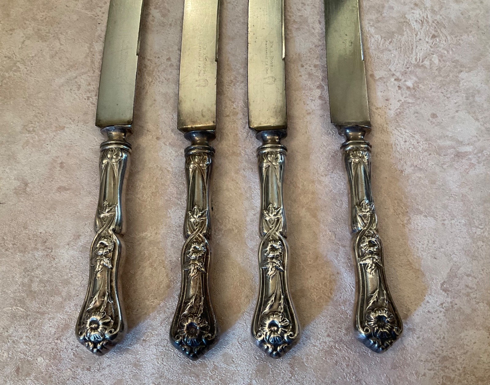 4 Pc 1906 GRENOBLE / GLORIA Silverplated 7" DINNER KNIVES Wm A Rogers/Oneida