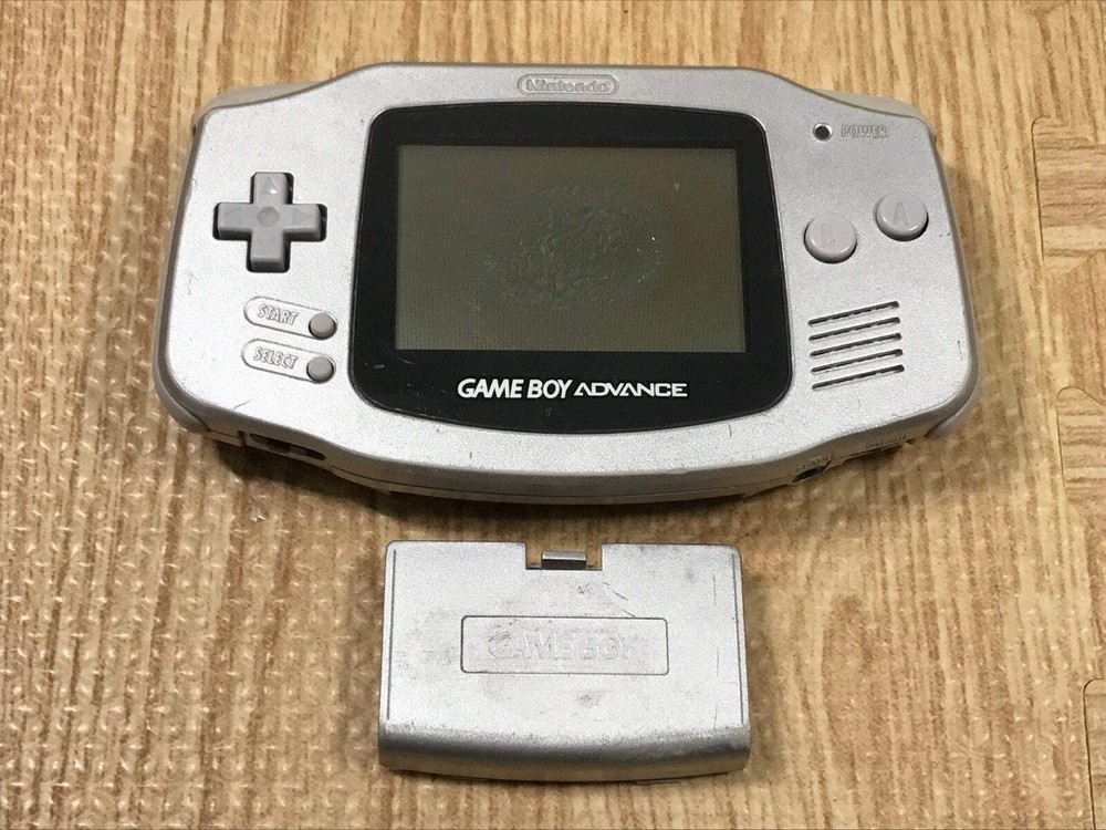GameBoy Advance Silver Console Nintendo Japan - With Defects LG8865