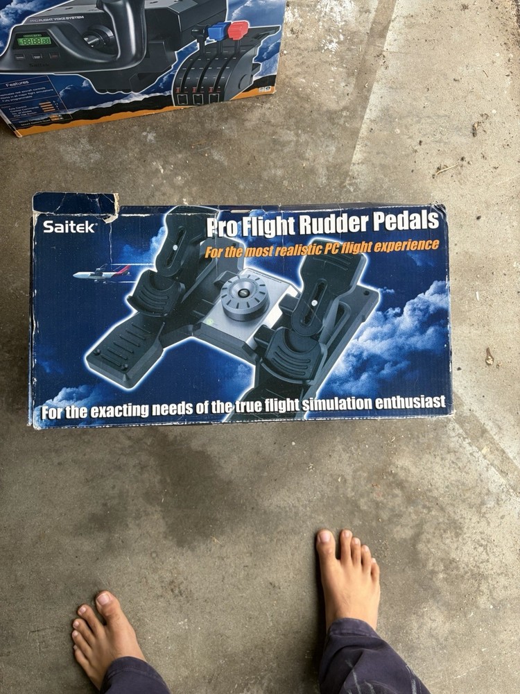 Saitek Pro Flight Yoke System & Rudder Pedals for Flight Simulation