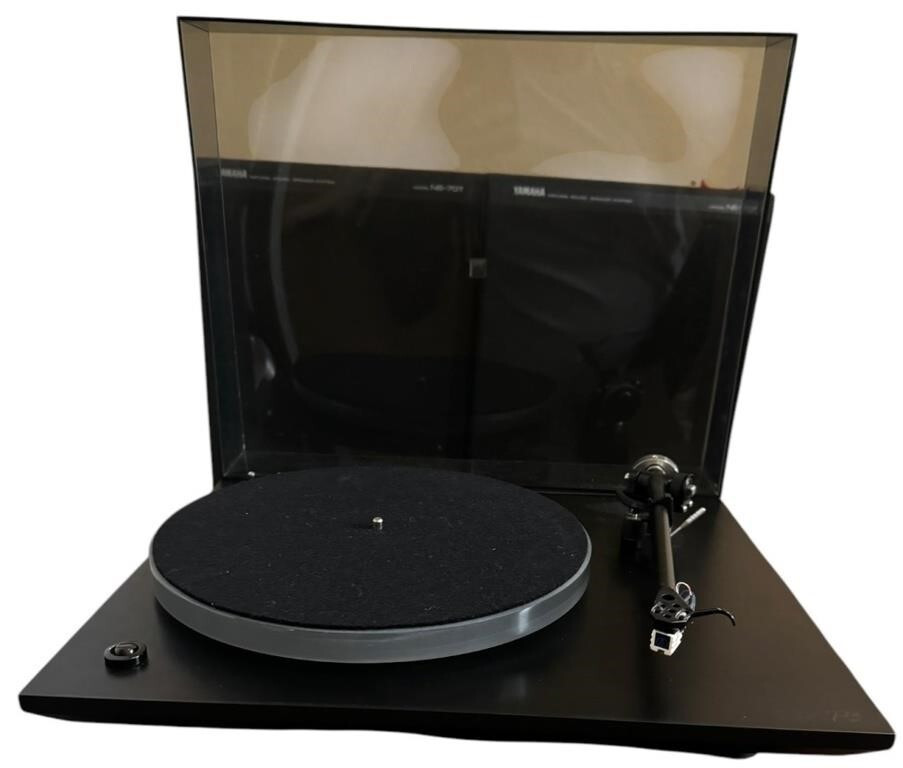 Rega Planar P3 Turntable