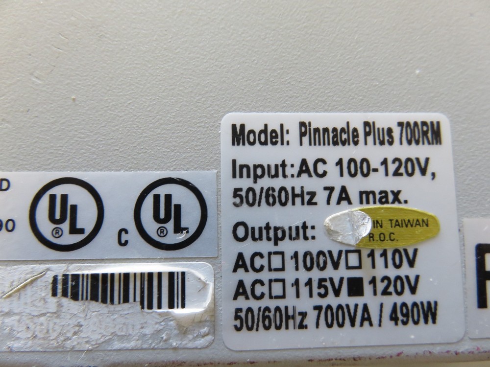 Alpha Technologies Pinnacle Plus 700RM Uninterruptible power supplies (UPS)