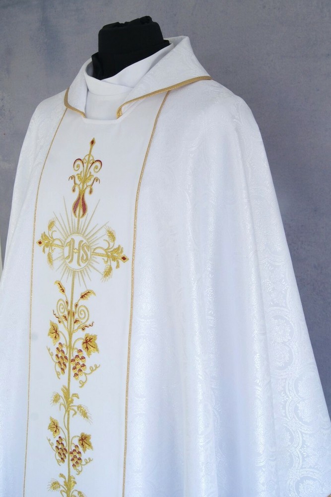 CHASUBLE White Gothic Chasuble, damask, embroidery