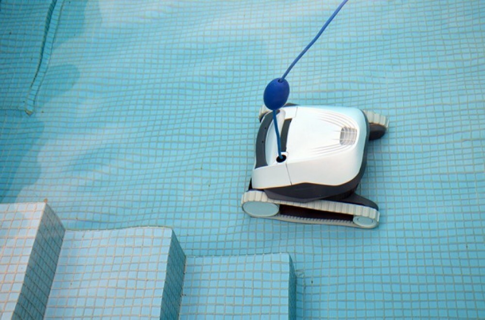 Maytronics Dolphin E10 Above Ground Pool Cleaner (USED)