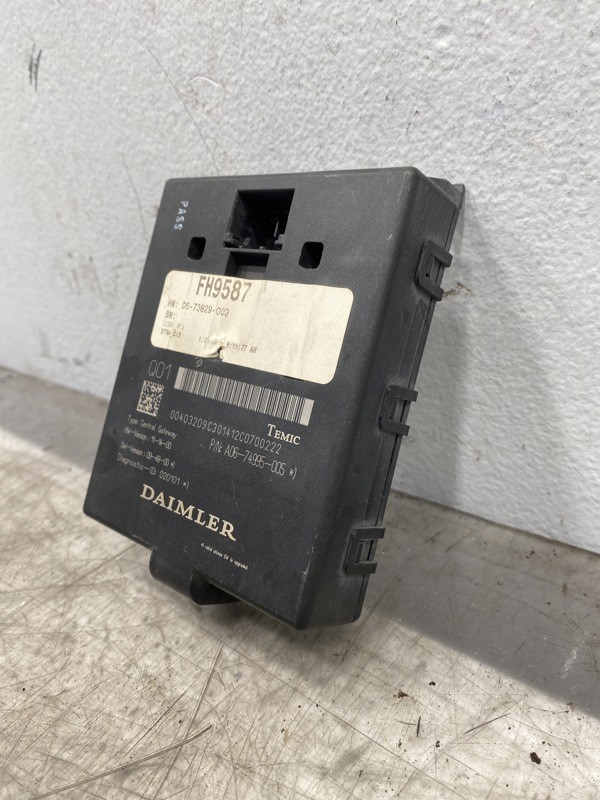 Freightliner Cascadia Cab Module A0674995005 (650-11233)