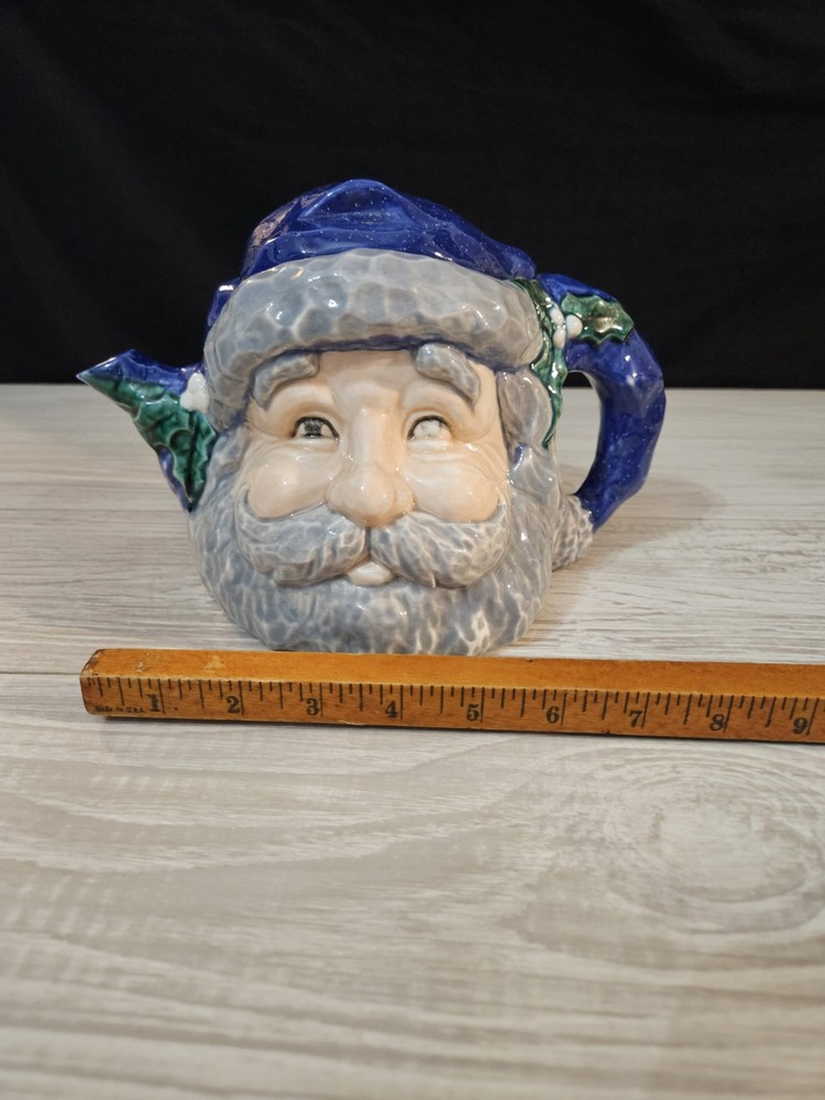 Santa Claus Christmas Ceramic Tea Pot