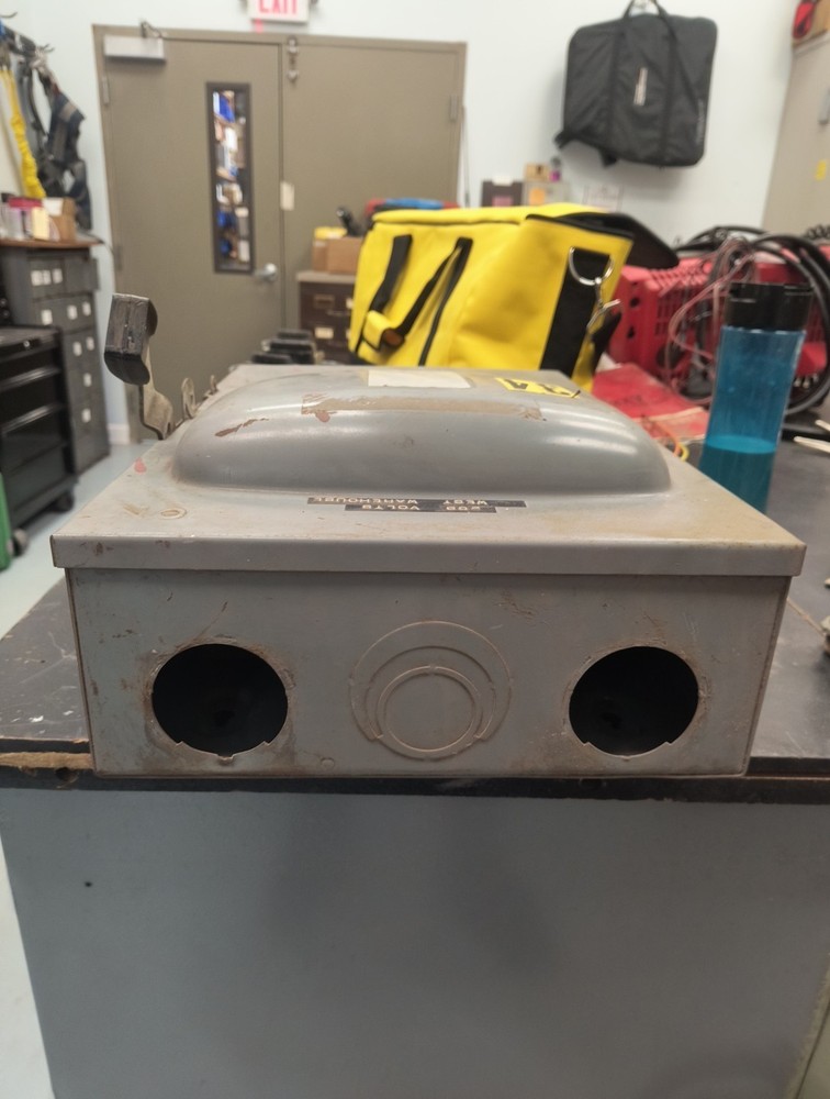 Square D D324N 200Amp Safety Switch