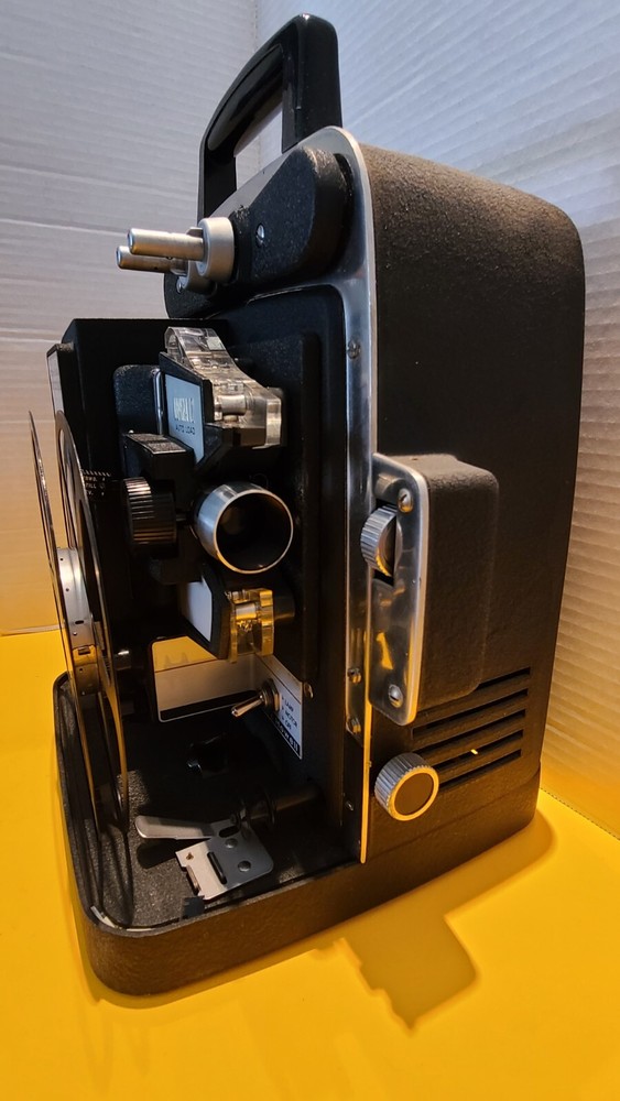Bell and + Howell- Touch Tronic Lumina 1.2- Automatic Projector- Untested