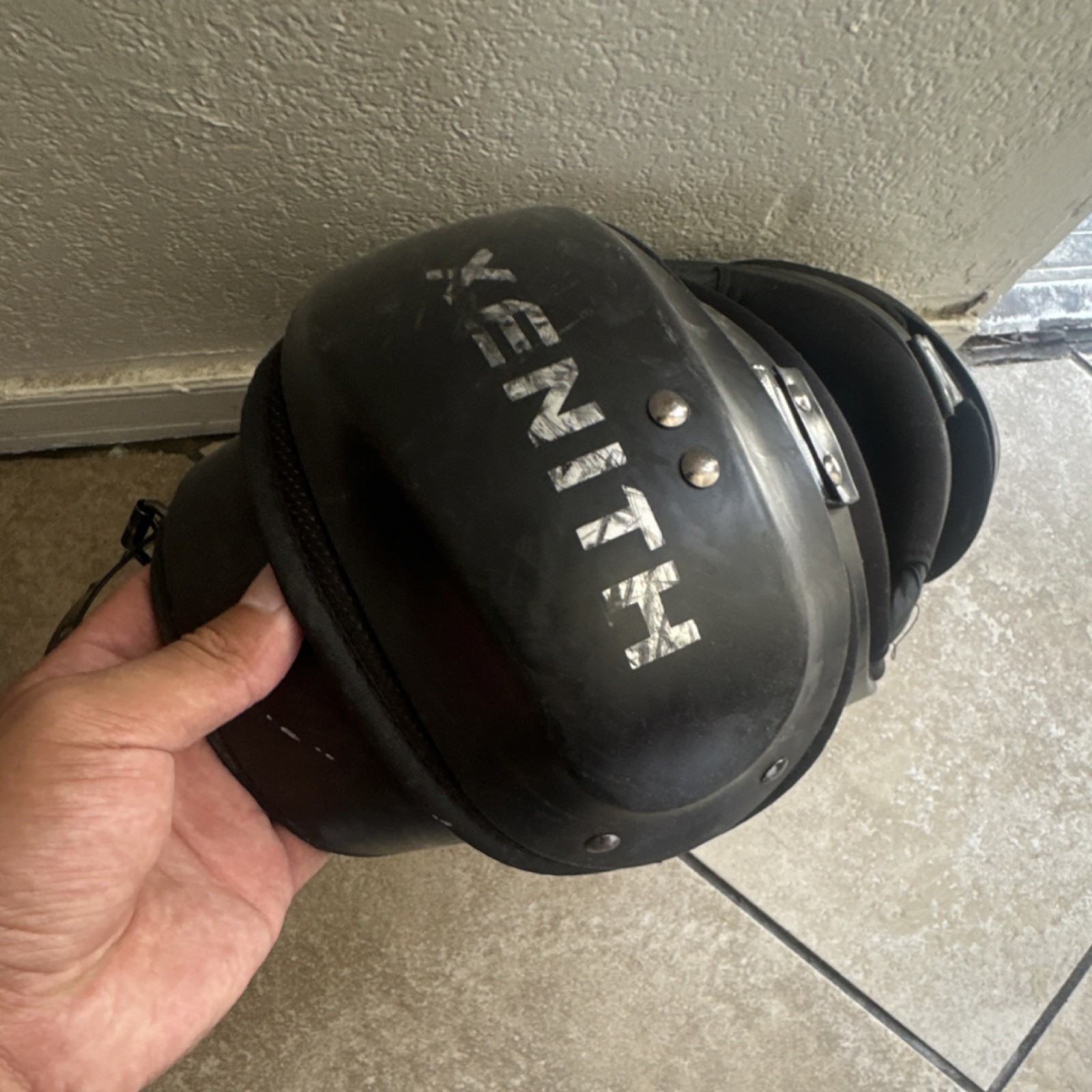 Xénith Flyte 2 TD Large Black Football Shoulder Pad Padded Adjustable