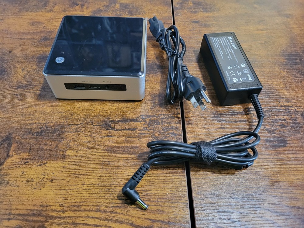 Solo Bitcoin Node Umbrel Server 8gb 1.6tb Intel I3