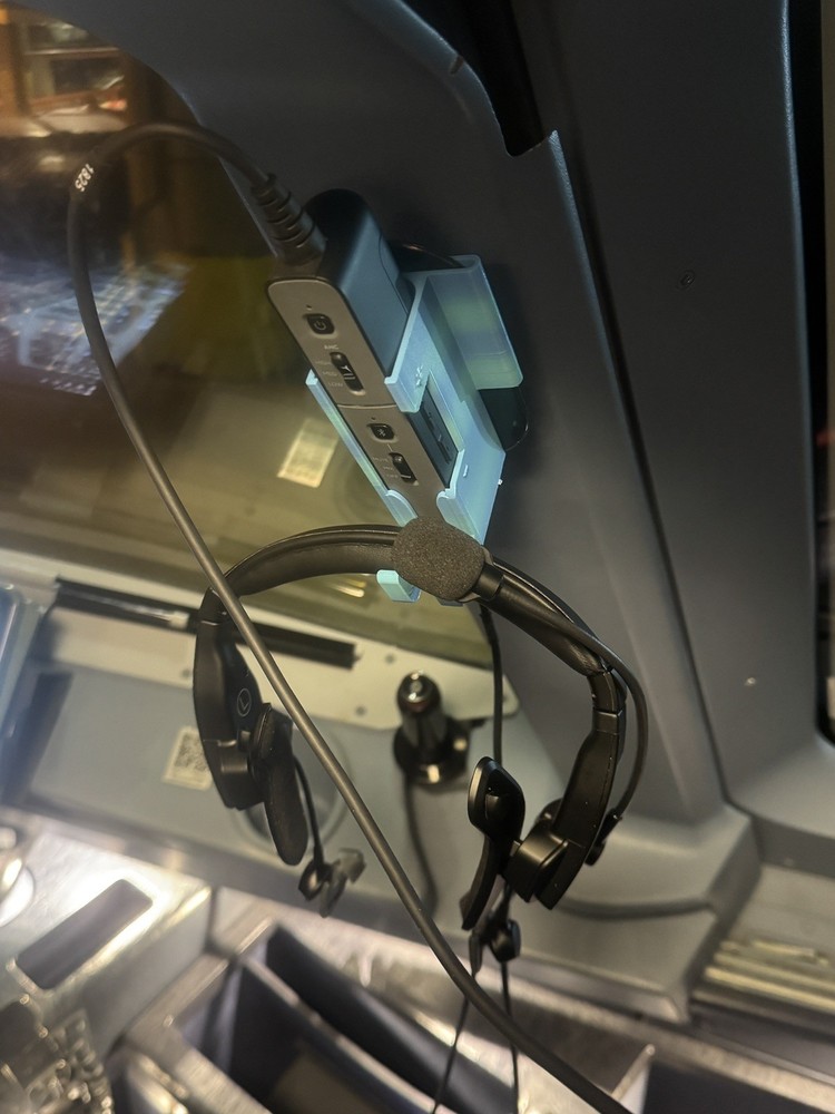 Bose Proflight 2 Airbus A320 holder bracket controller mount