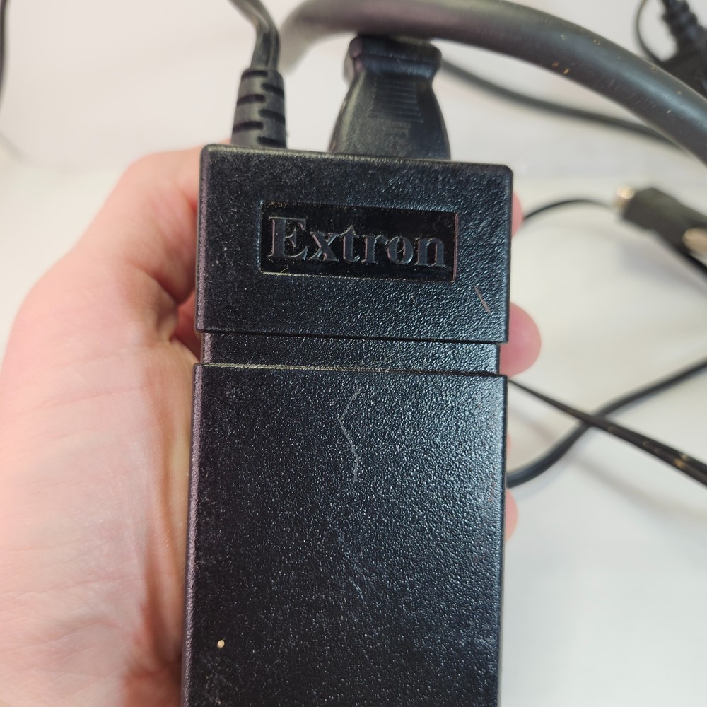 Vintage Extron P/2 DA2 Plus Distribution Amplifier & Splitter for VGA w/ Cords