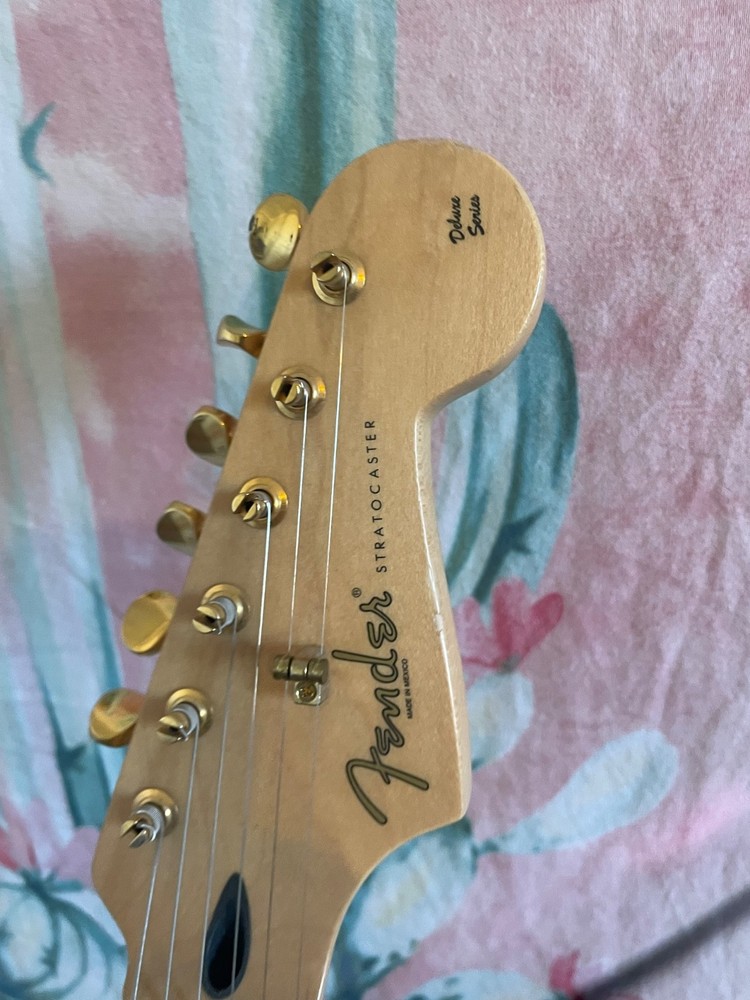 fender deluxe stratocaster Mexican made