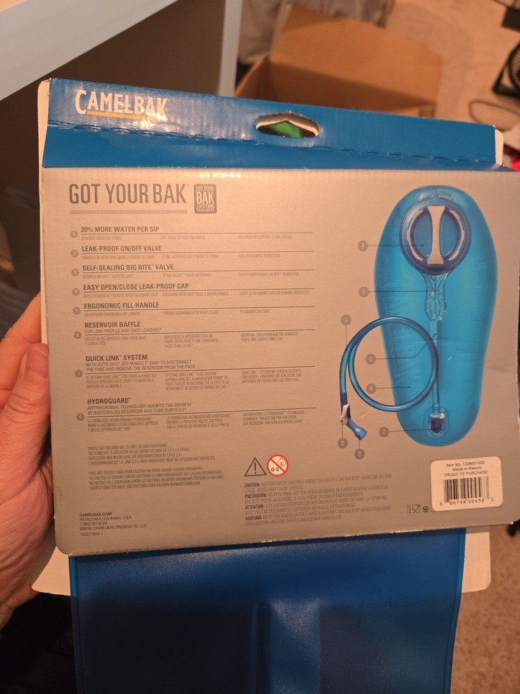 CamelBak Crux Hydration Pack Replacement Reservoir Bladder Blue 70 OZ / 2 L