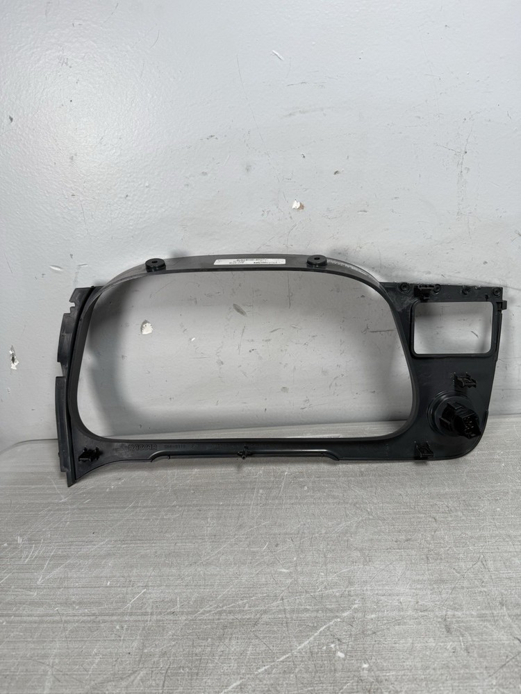 2020 Peterbilt/Paccar 579 Dash Panel Trim S64-6119 *2112*