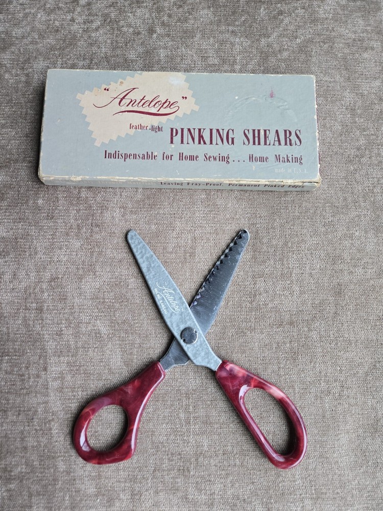 Vintage Antelope Feather Light Pinking Shears Model A / Original Box Red Handles
