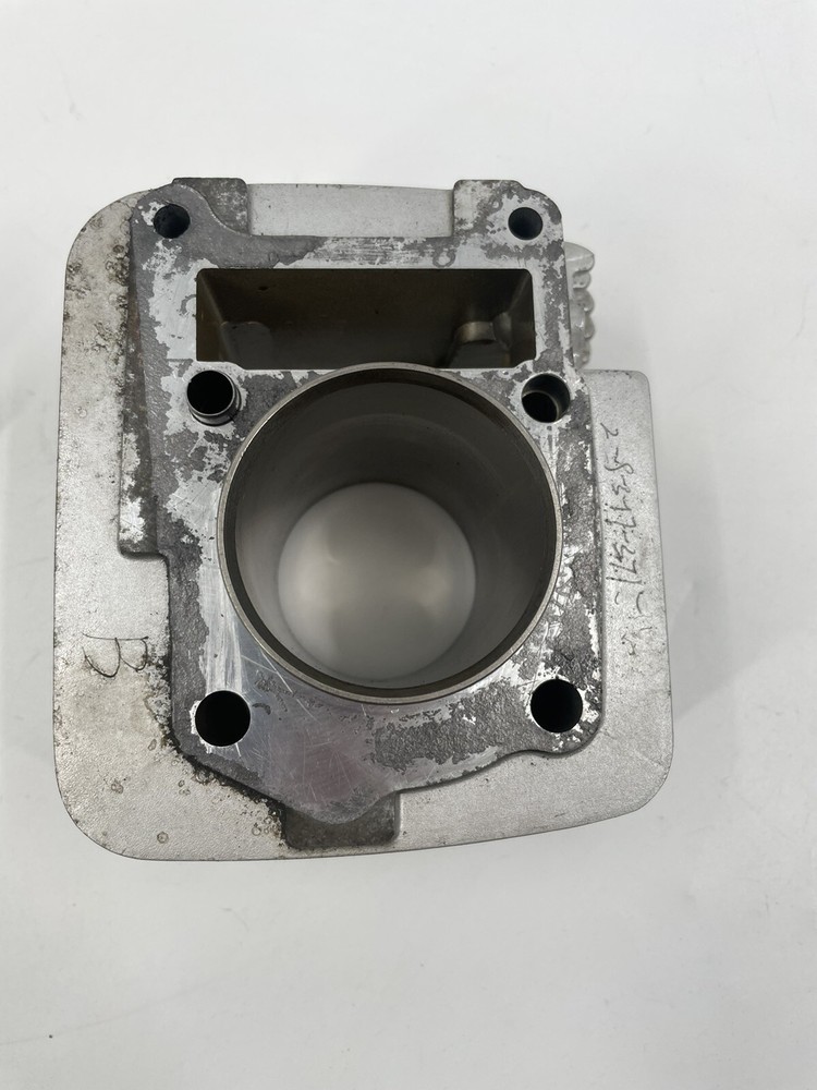 Yamaha YBR 125 2009-10 Barrel & Piston #2