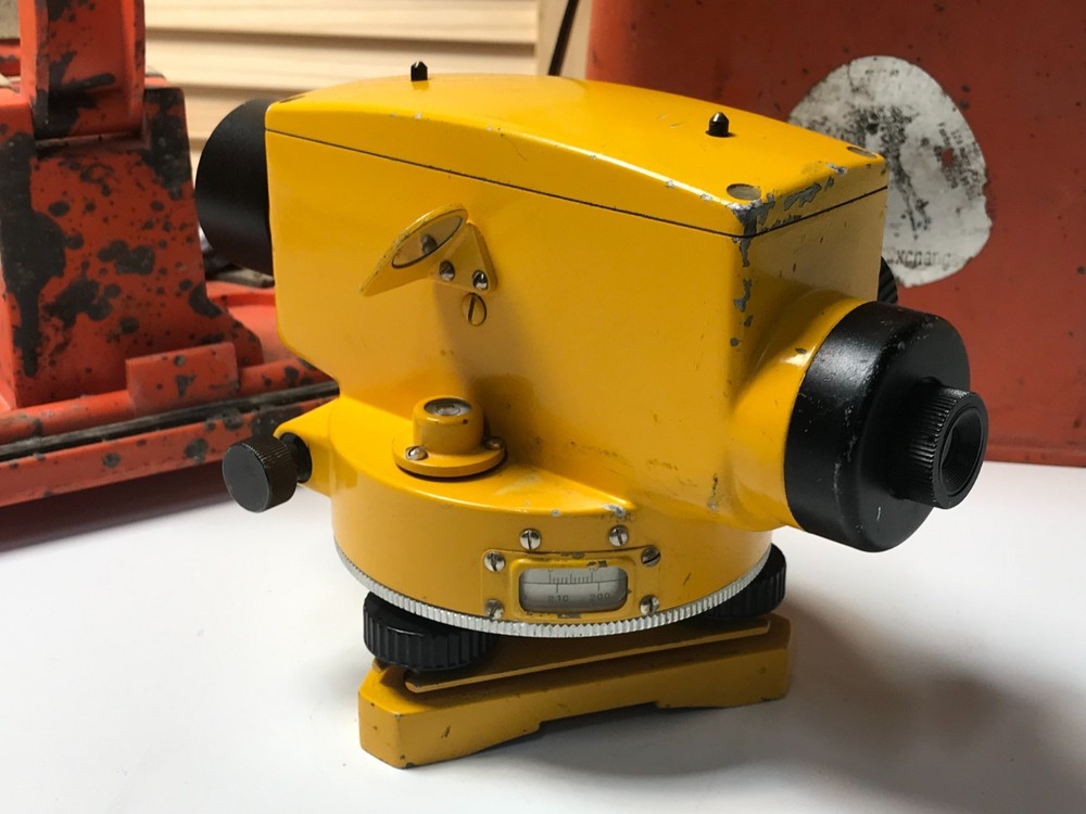 Lietz Automatic Survey Level B-4 With Case and Accessories