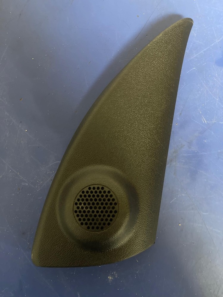 06 PONTIAC TORRENT Speaker