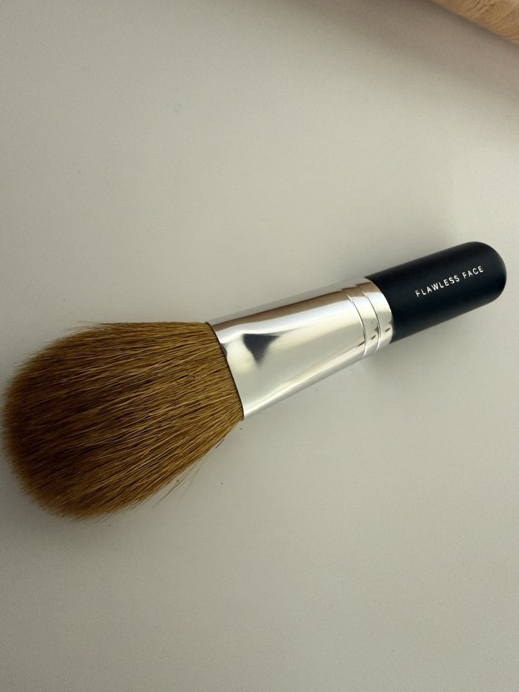 Bareminerals Full Coverage Flawless Face Brush Goat Powder Blush Makeup Brush