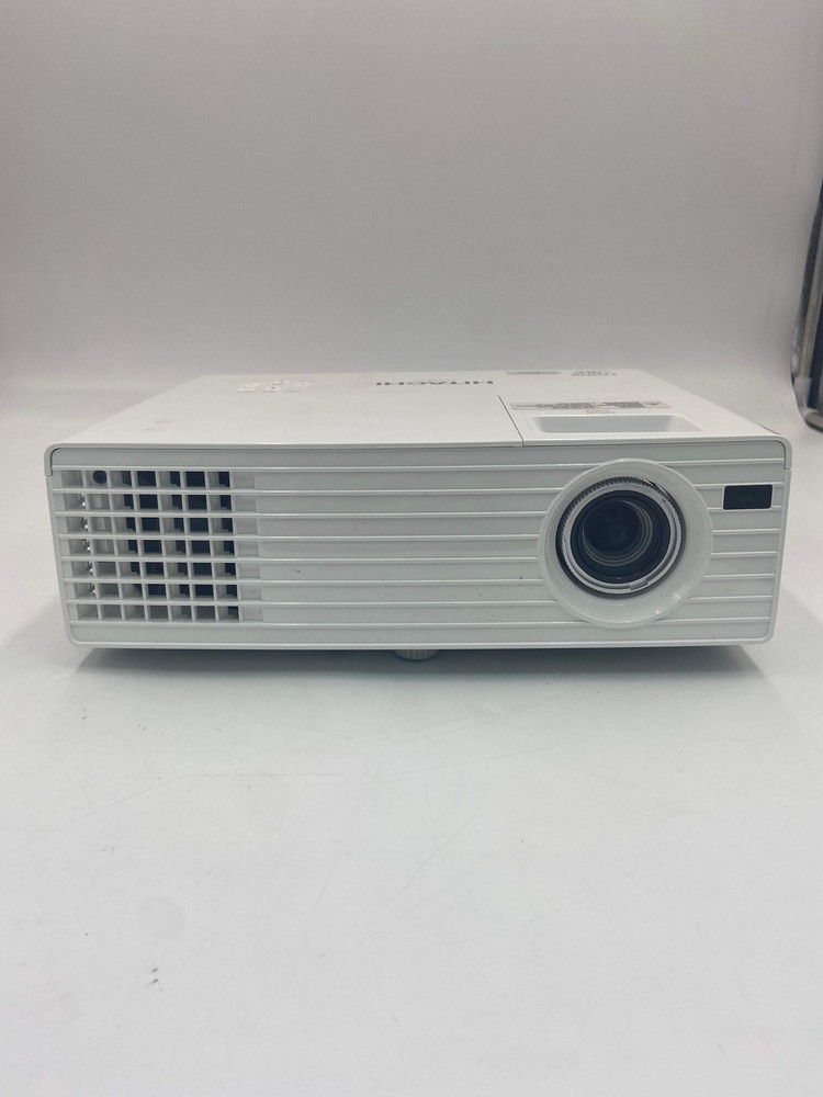 HITACHI CP-DX300 Multimedia Projector